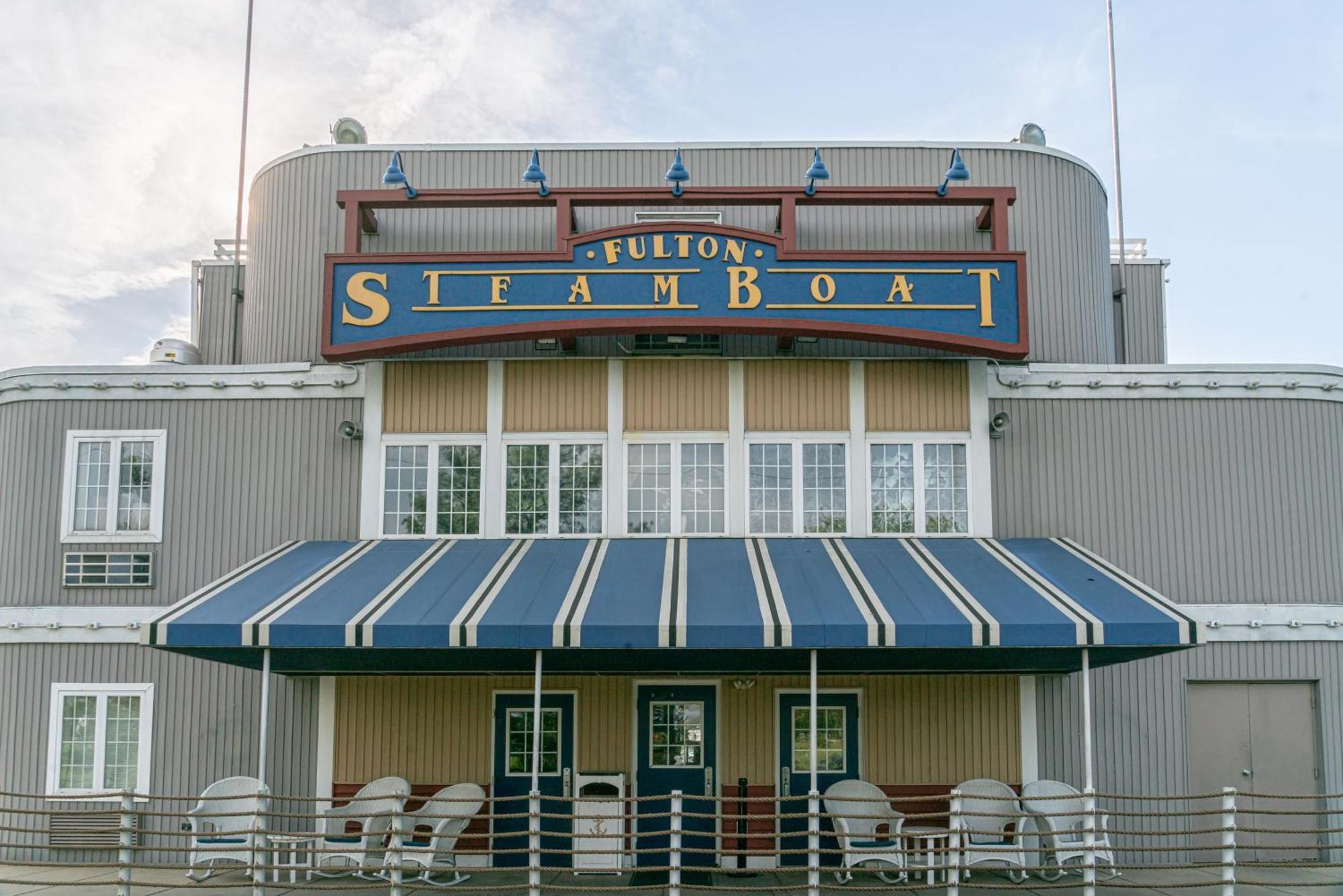 Fulton Steamboat Inn Ronks Eksteriør bilde